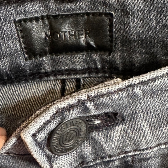 MOTHER The Rascal Ankle Fray Jeans Size 26 Raw Hem Stitching in the Dark Gray - Picture 3 of 12
